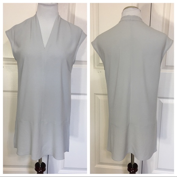 MM LaFleur Bella v-neck tunic blouse in blue mist - Picture 3 of 6